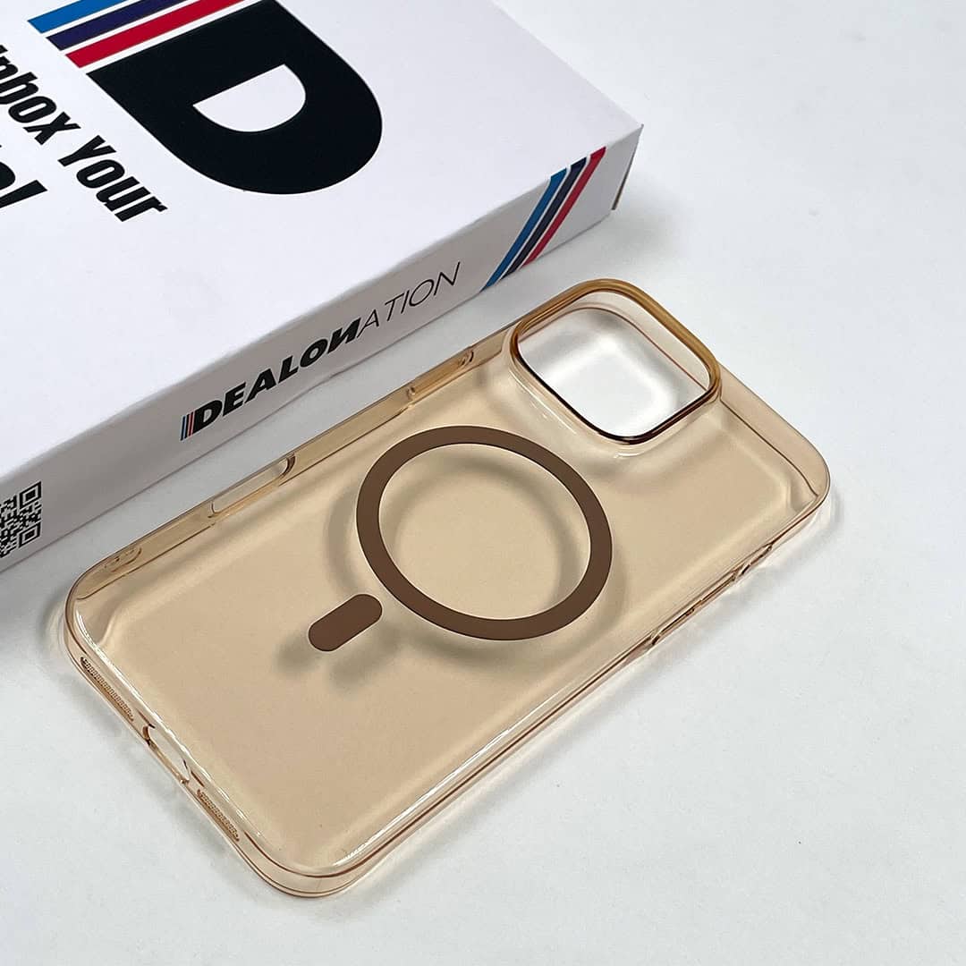 Crystal Clear Translucent MagSafe Case