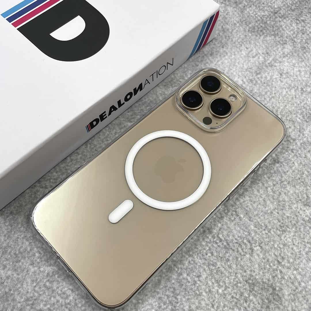 Crystal Clear Translucent MagSafe Case