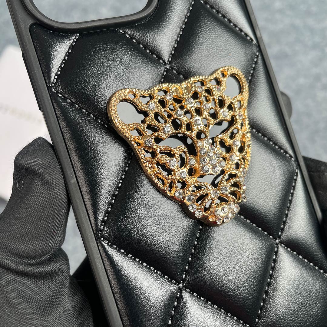 GrandeTiger – Quilted Leather Royal Case