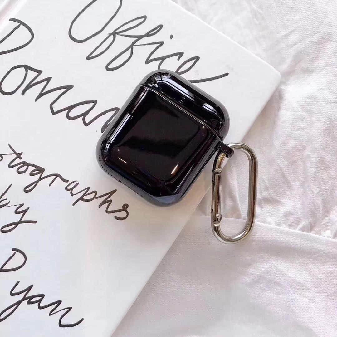 AirPods Case Metallic Shine Finish - Glossy Black