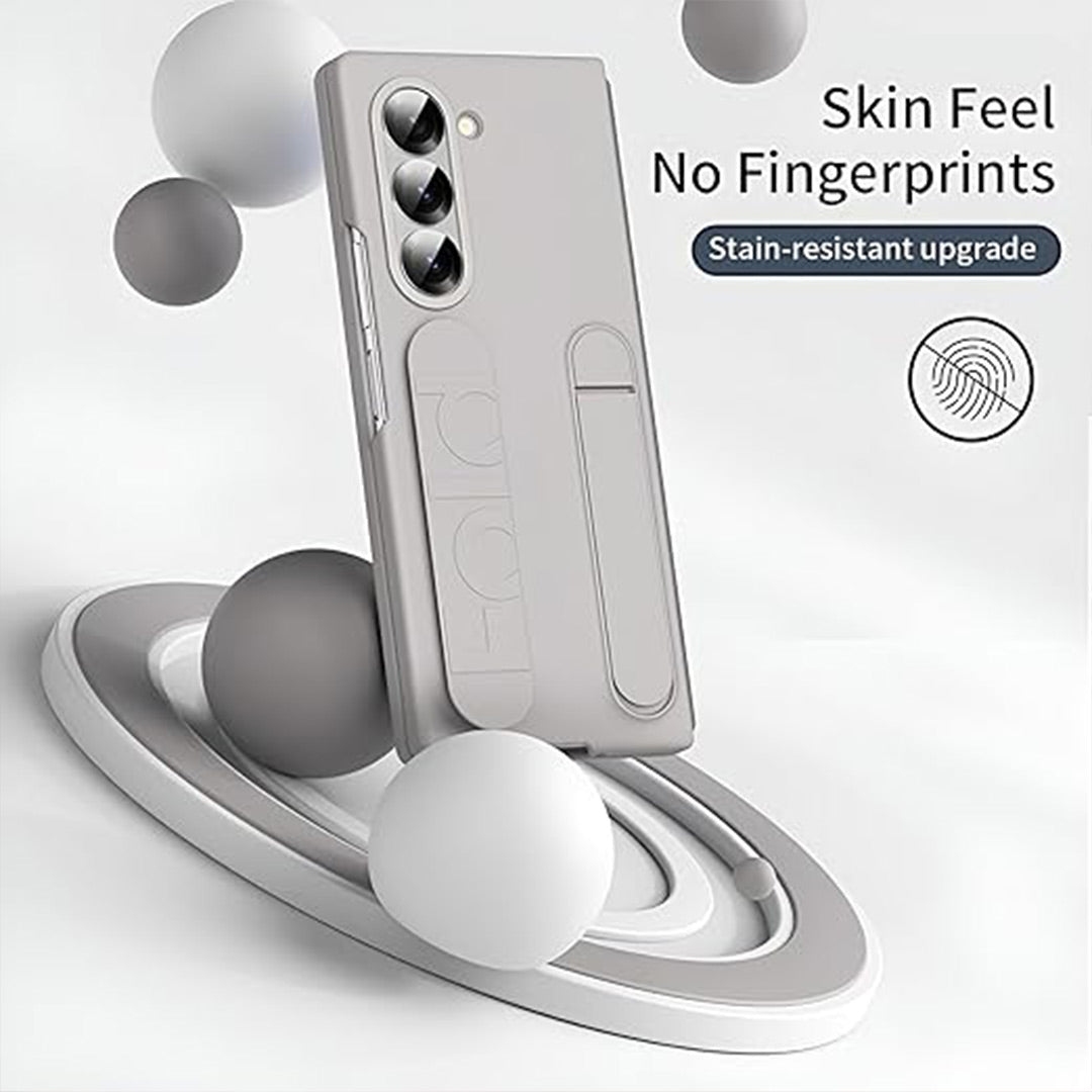 Z Fold Luxe Silicone Wrist Strap Case