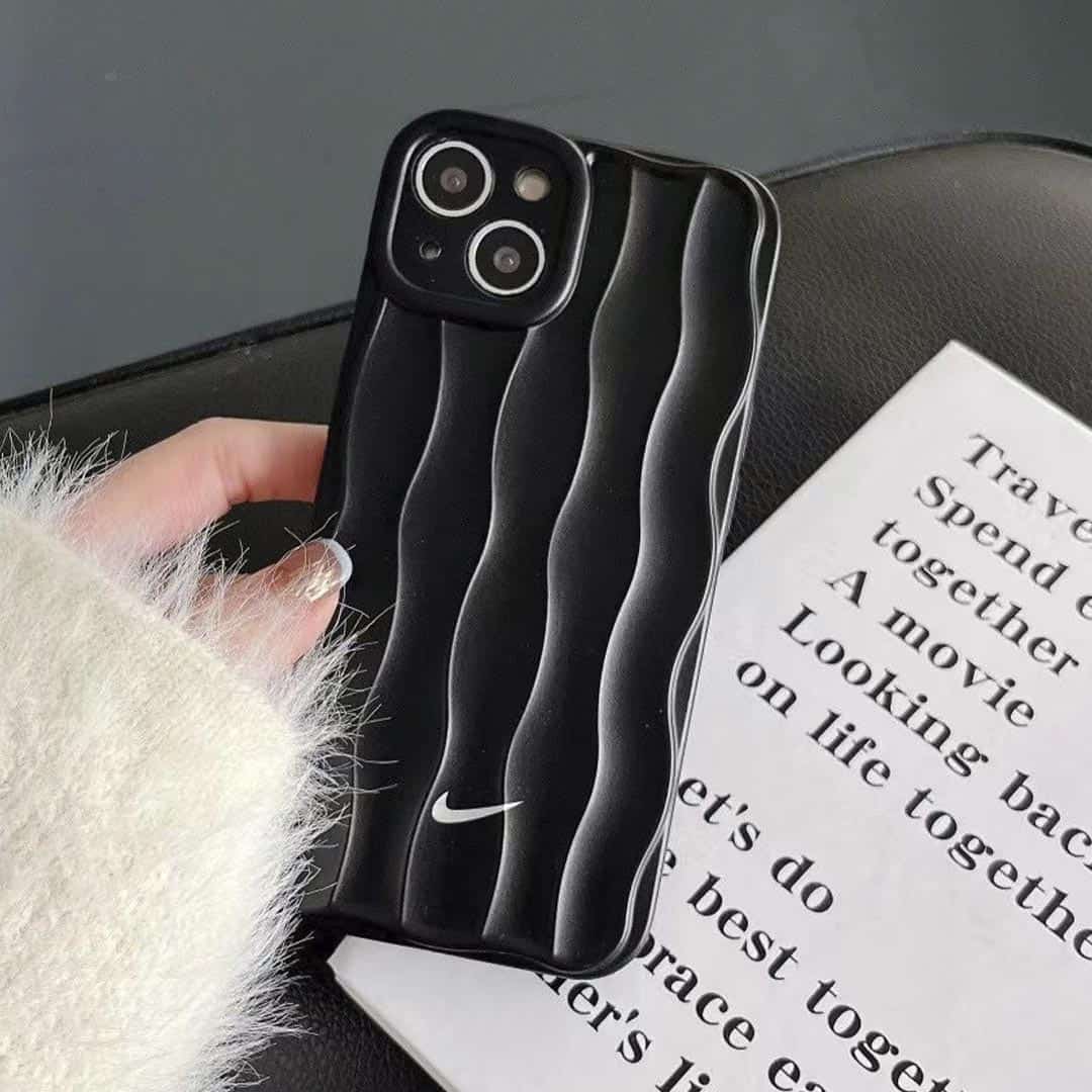 Wavy Limited Edition Case
