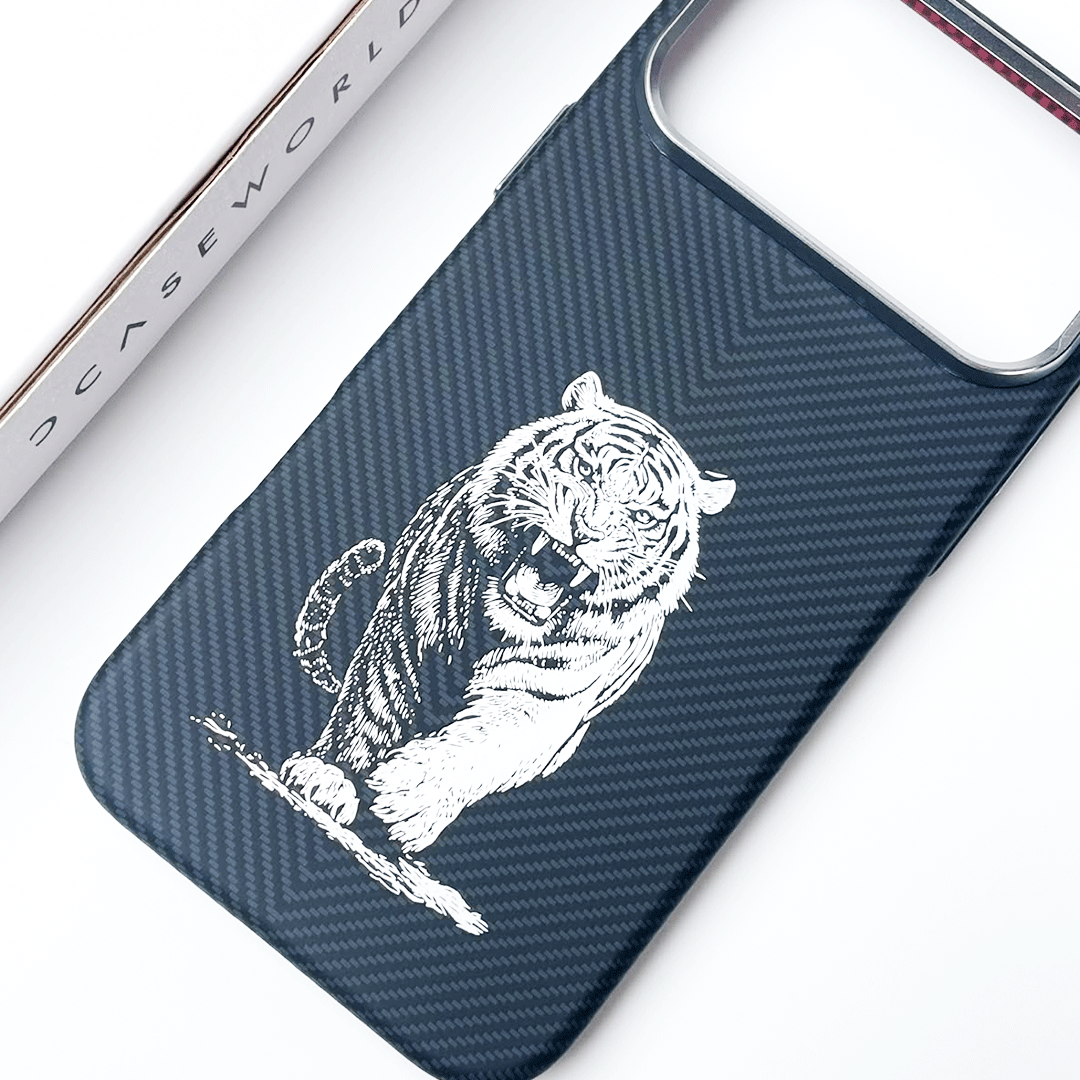 TIGERFURY Carbon MagSafe Case