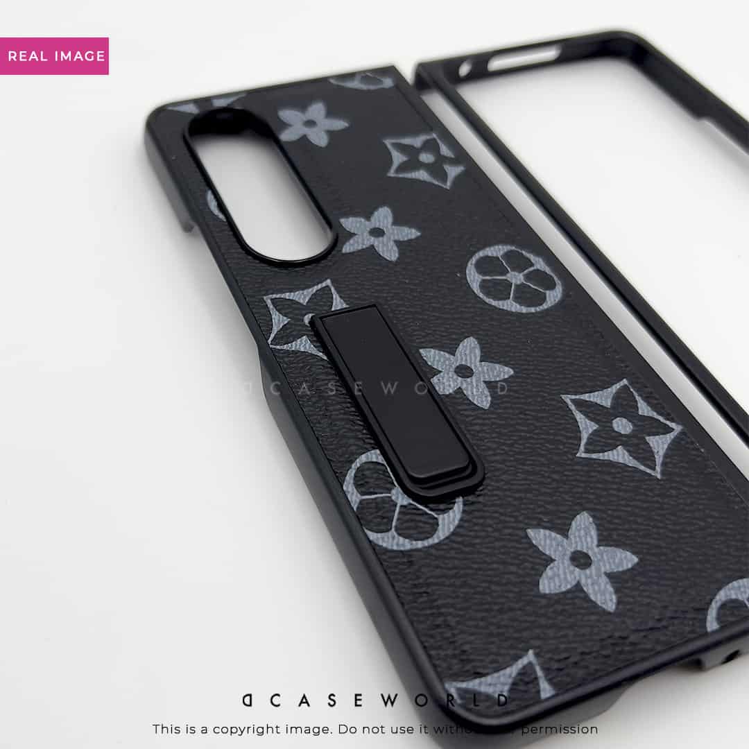 PREMIUM LEATHER CASE WITH BACK STAND – Z FOLD 4