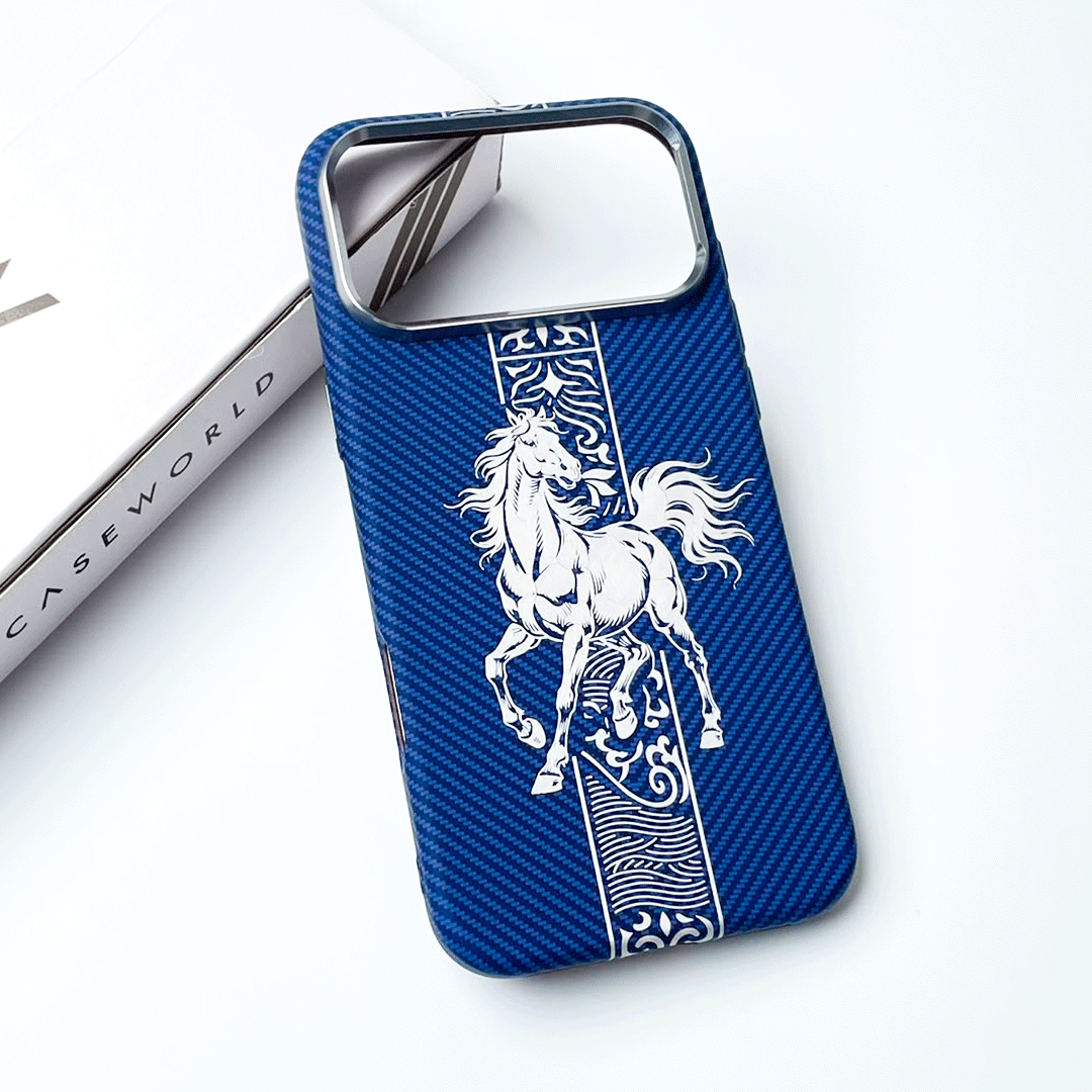 White Horse Carbon Magsafe Case