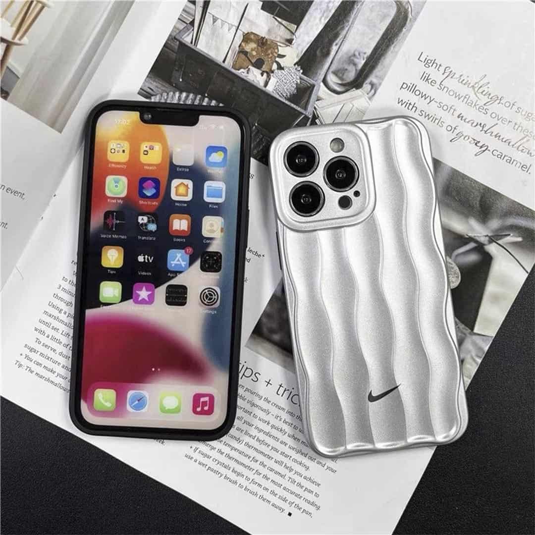 Wavy Limited Edition Case