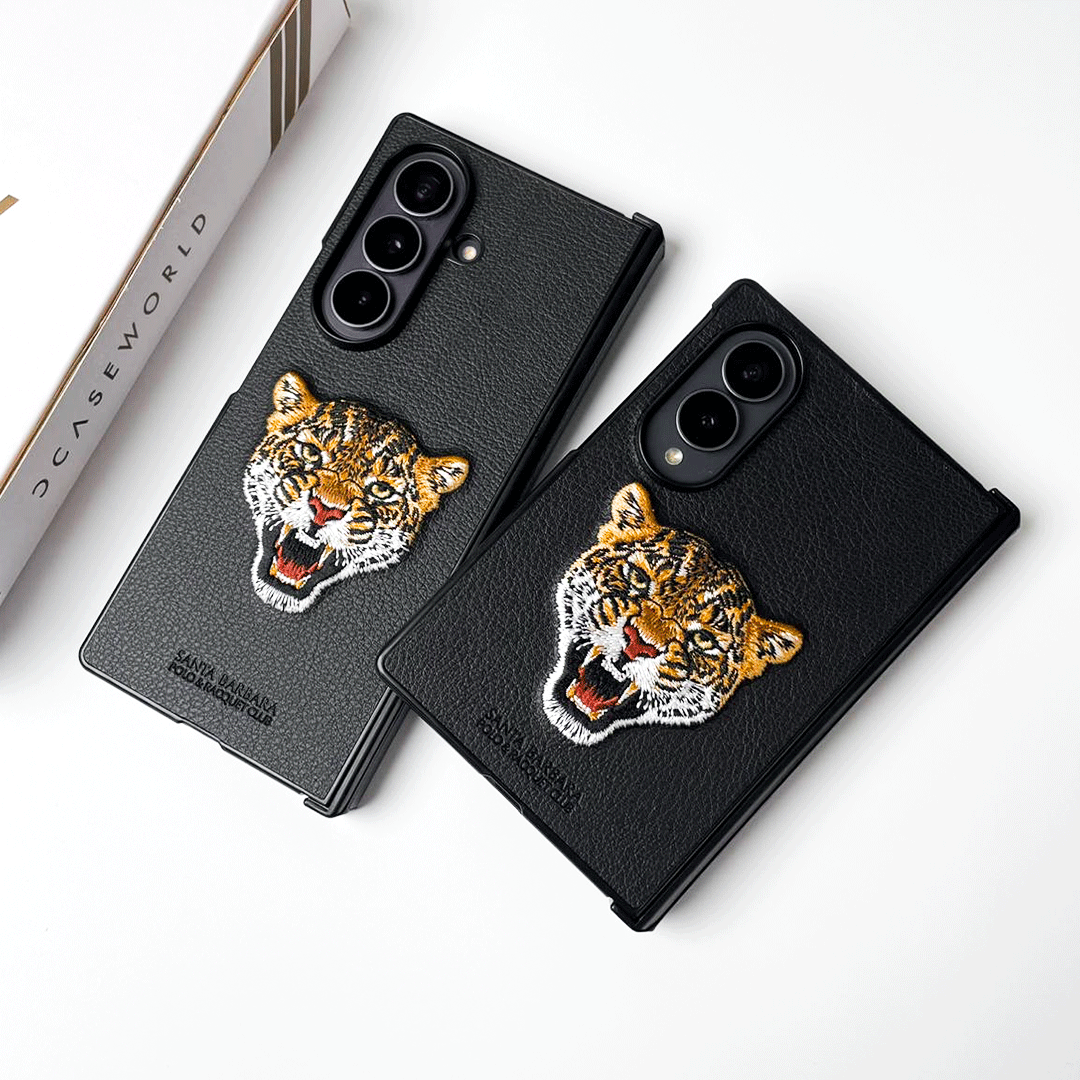 Santa Barbara – Roaring Tiger Embroidered Leather Case