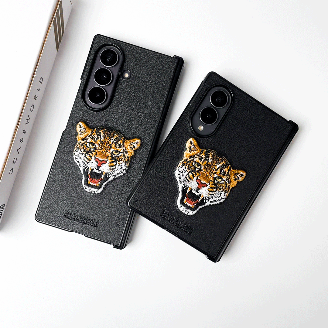 Santa Barbara – Roaring Tiger Embroidered Leather Case
