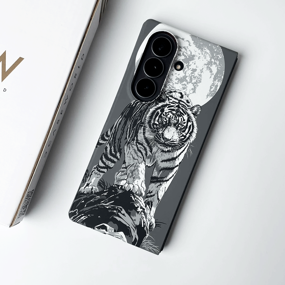 Furious Tiger- Glow in Dark Magsafe Case