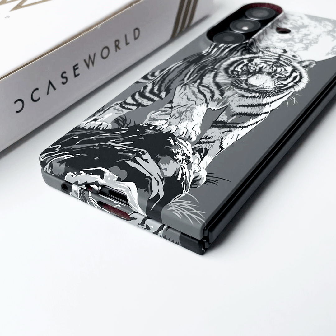 Furious Tiger- Glow in Dark Magsafe Case