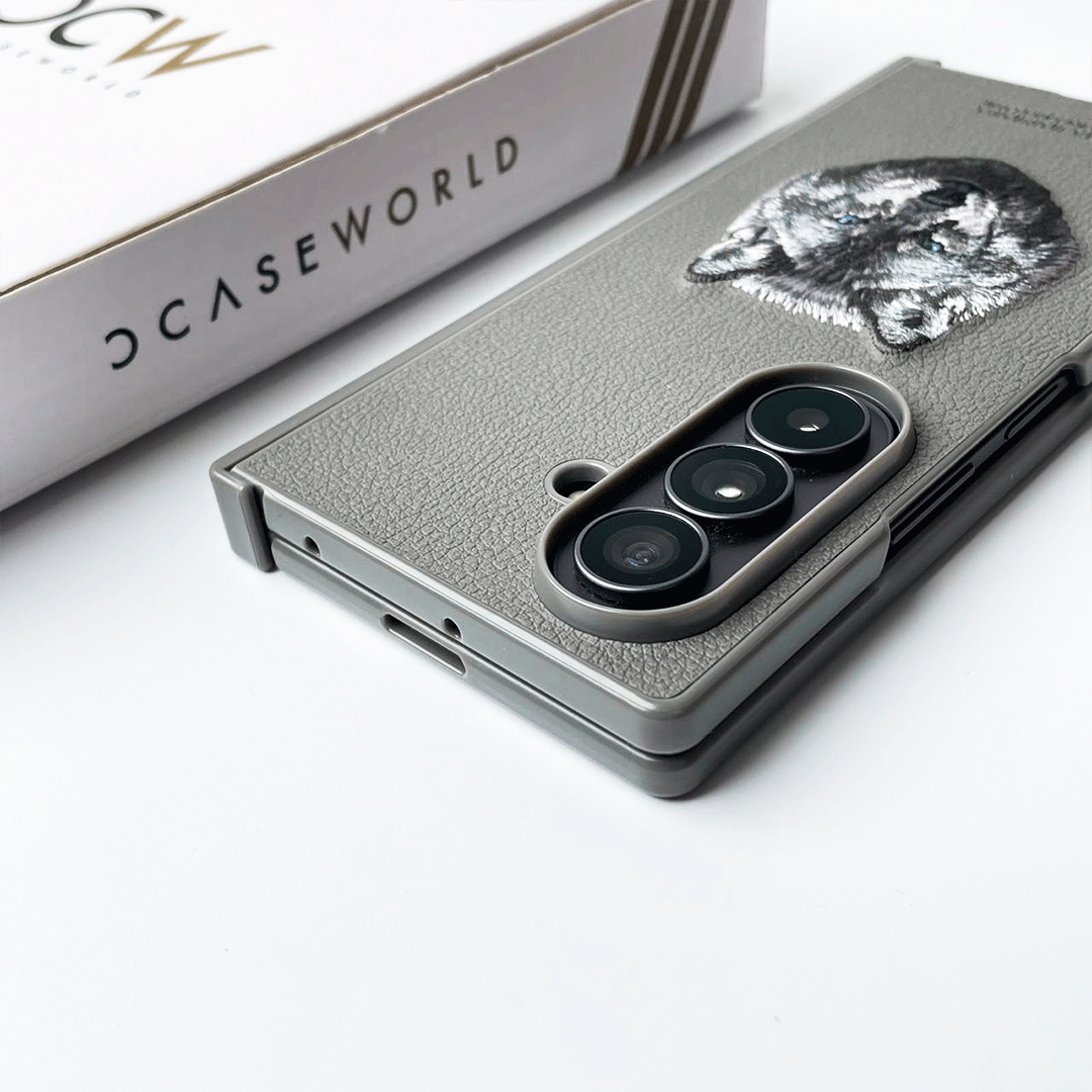 Santa Barbara – Alpha Grey Wolf Embroidered Case